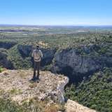 Estesa per 800 ettari, lunga 12 km, larga pi� di 400 metri e profonda 340...